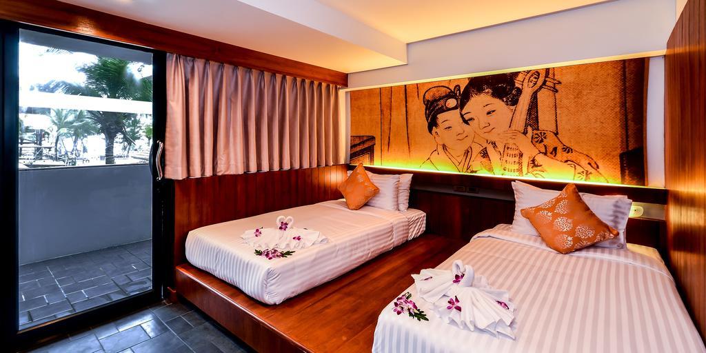 Lap Roi Karon Beachfront By Shanaya Zimmer foto